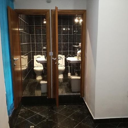 Apartments Feel Center 扎达尔 外观 照片