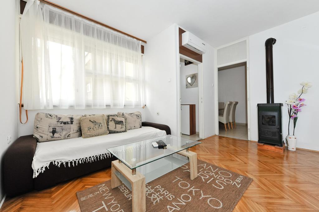 Apartments Feel Center 扎达尔 客房 照片