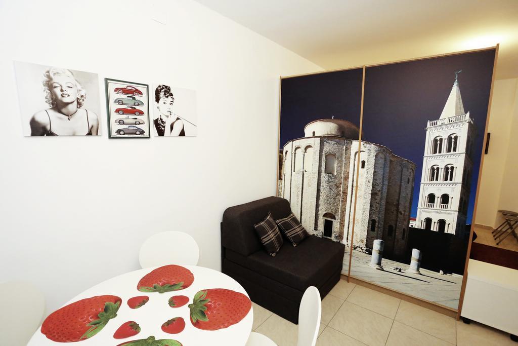 Apartments Feel Center 扎达尔 客房 照片