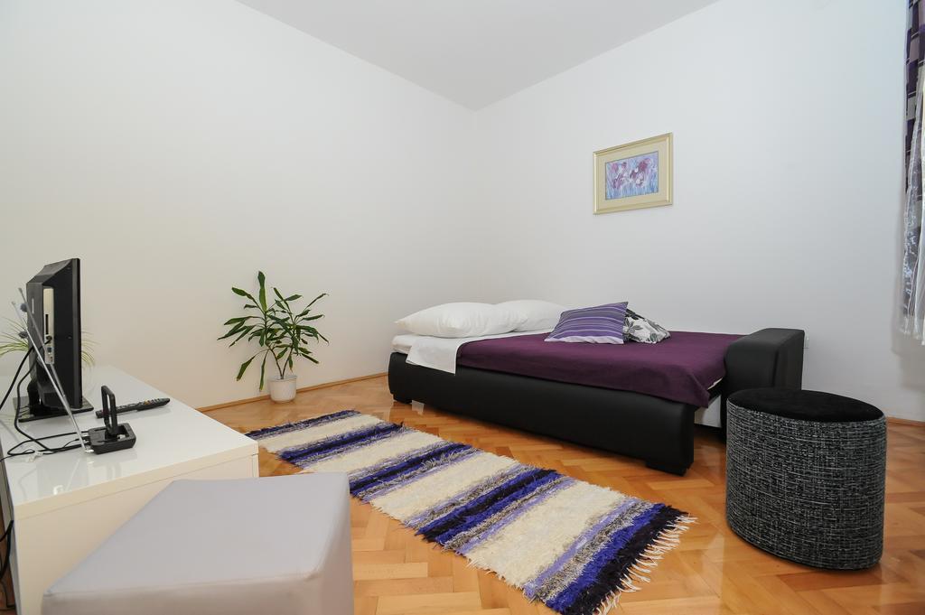 Apartments Feel Center 扎达尔 客房 照片
