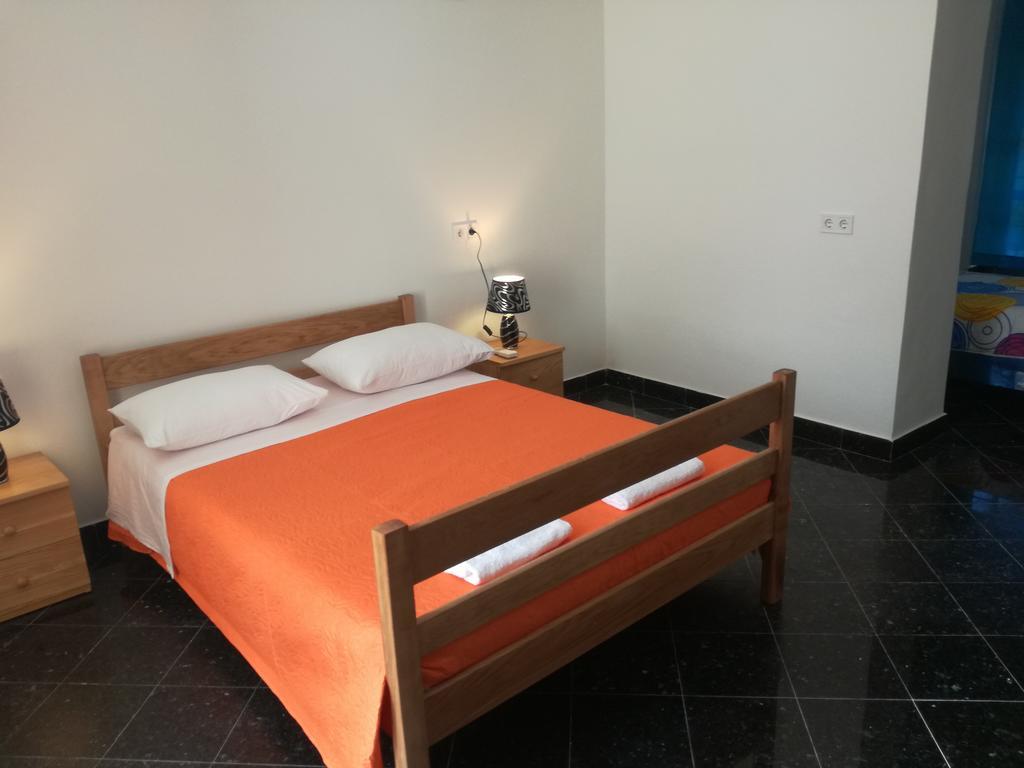 Apartments Feel Center 扎达尔 外观 照片