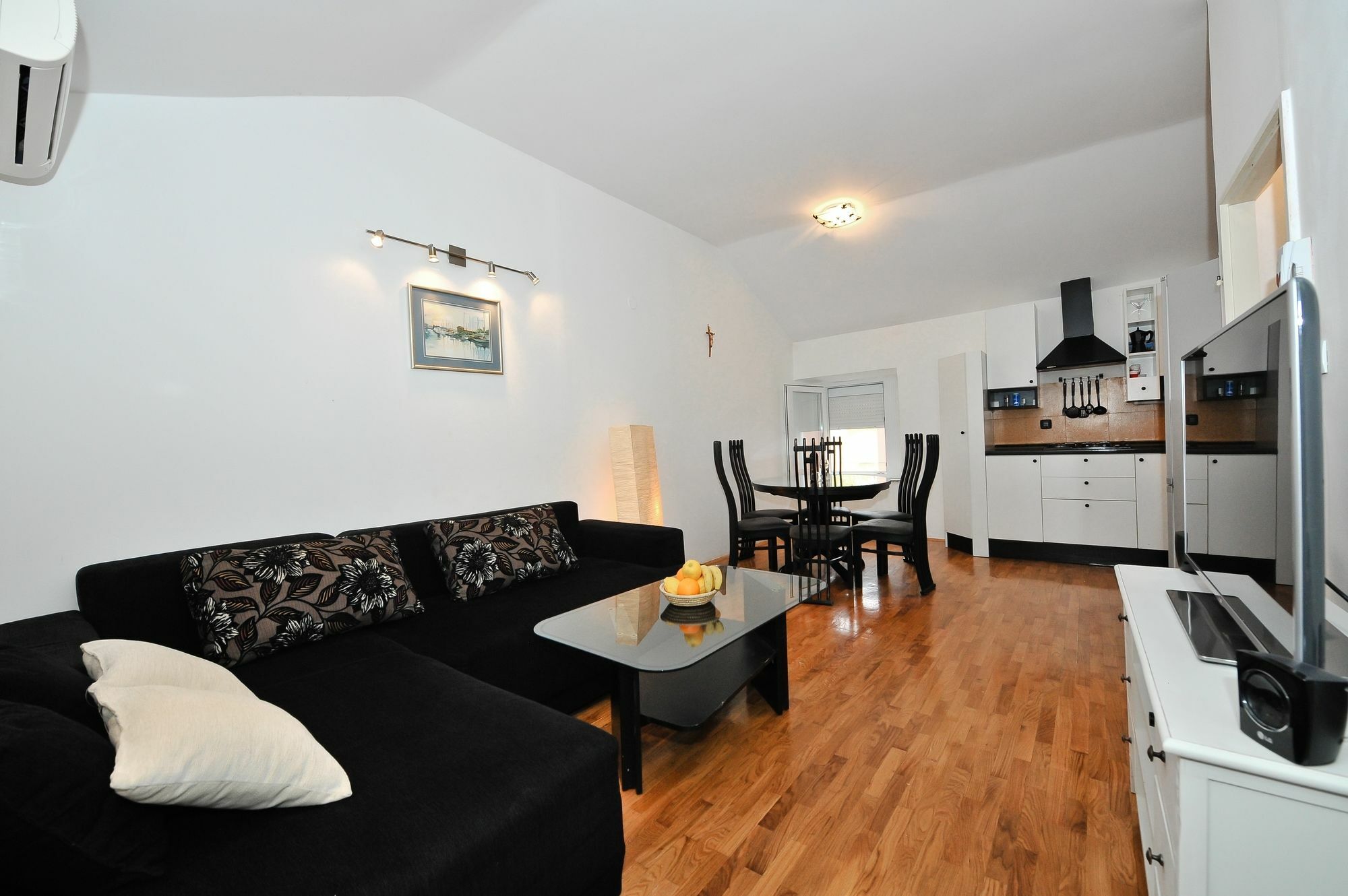 Apartments Feel Center 扎达尔 外观 照片